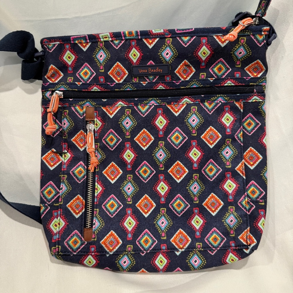 Vera Bradley Lighten Up Travel Ready Crossbody in Mini Medallion Pattern